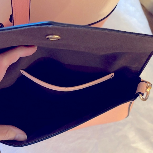 Elegant Pink and Cream Women's Bag Set - Picture 7 of 12